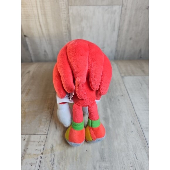 TOMY Sonic the Hedgehog Knuckles 9" Plush SEGA Tag T22355 Rare  Collectable - Picture 6 of 8